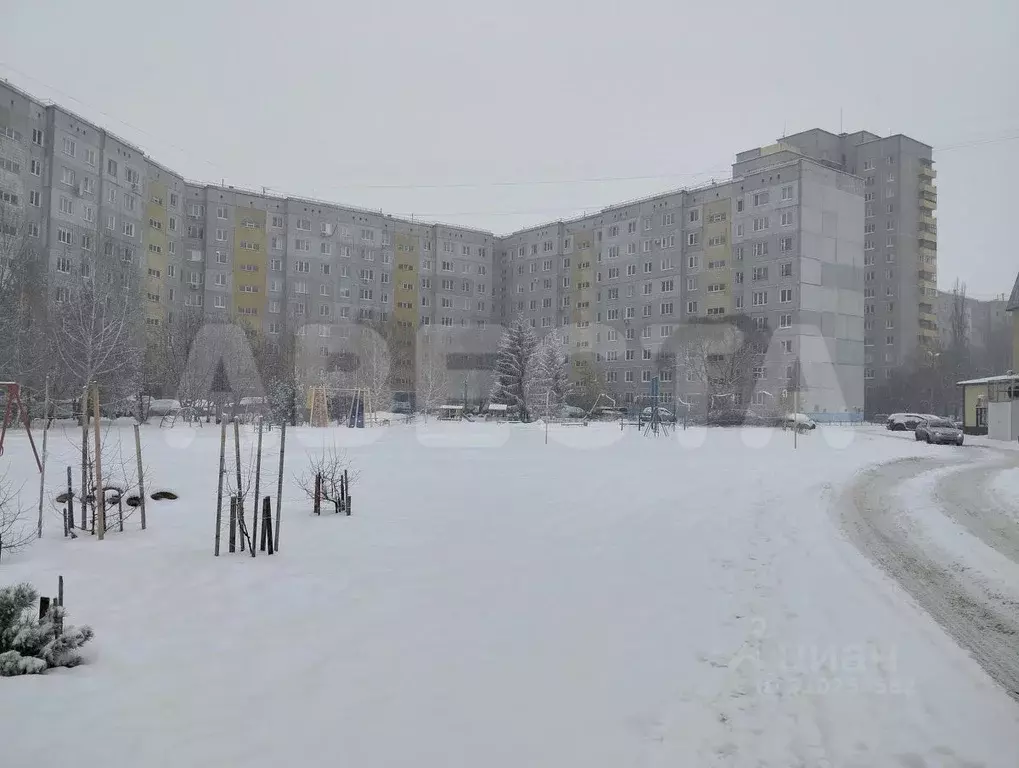 1-к кв. Омская область, Омск просп. Комарова, 31 (37.2 м) - Фото 0