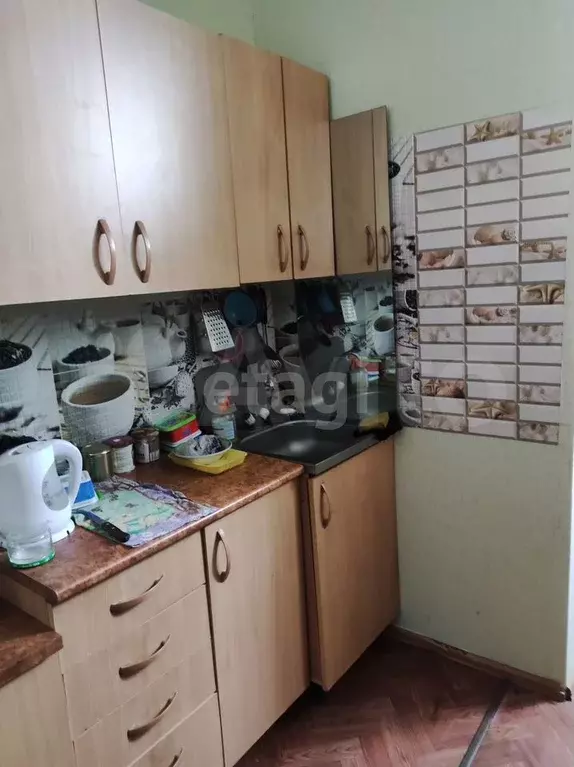 Комната 13,8 м в 1-к., 1/5 эт. - Фото 0