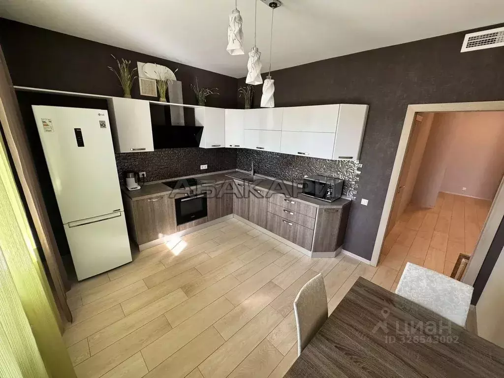 2-к кв. Красноярский край, Красноярск ул. Горького, 36А (87.0 м) - Фото 1