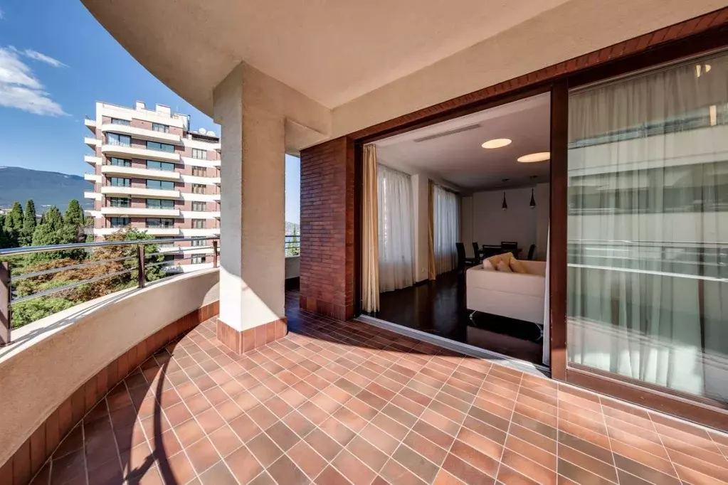 2-к кв. Крым, Ялта проезд Парковый, 6А (98.0 м) - Фото 0