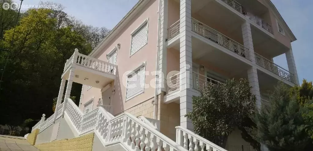 Дом в Сочи, улица Чекменёва (584 м) - Фото 1