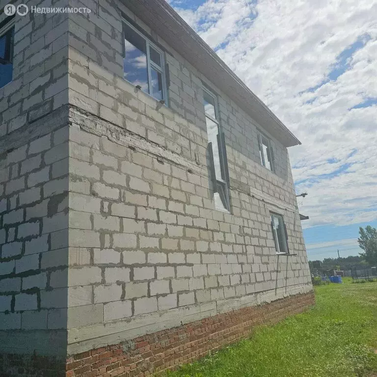 Дом в Высоковск, улица Курятникова (262 м) - Фото 1