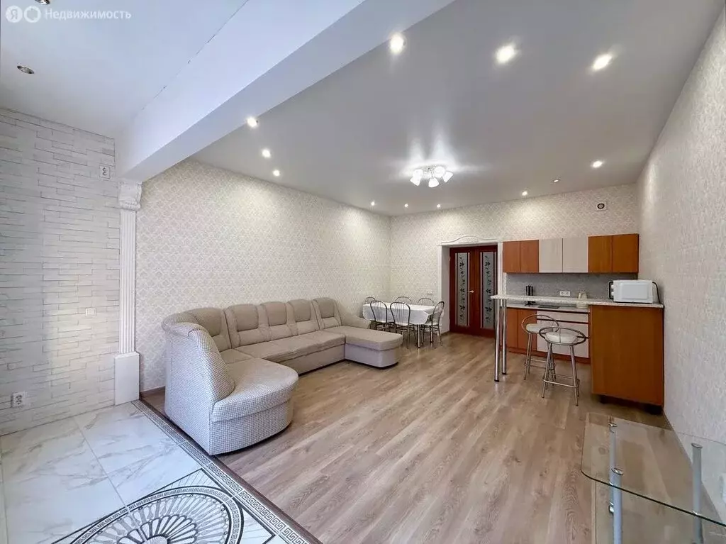 2-комнатная квартира: Киров, улица Альберта Лиханова, 32 (76.1 м) - Фото 1