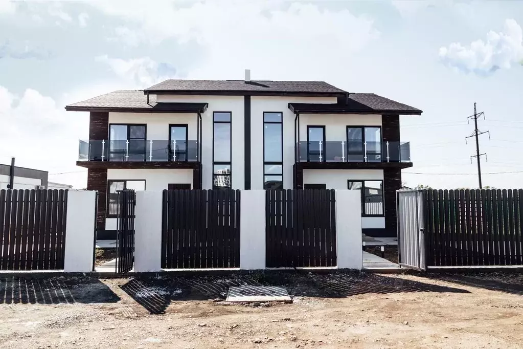 Таунхаус в Адыгея, Тахтамукайский район, Козет аул ул. Махоша (140 м) - Фото 1