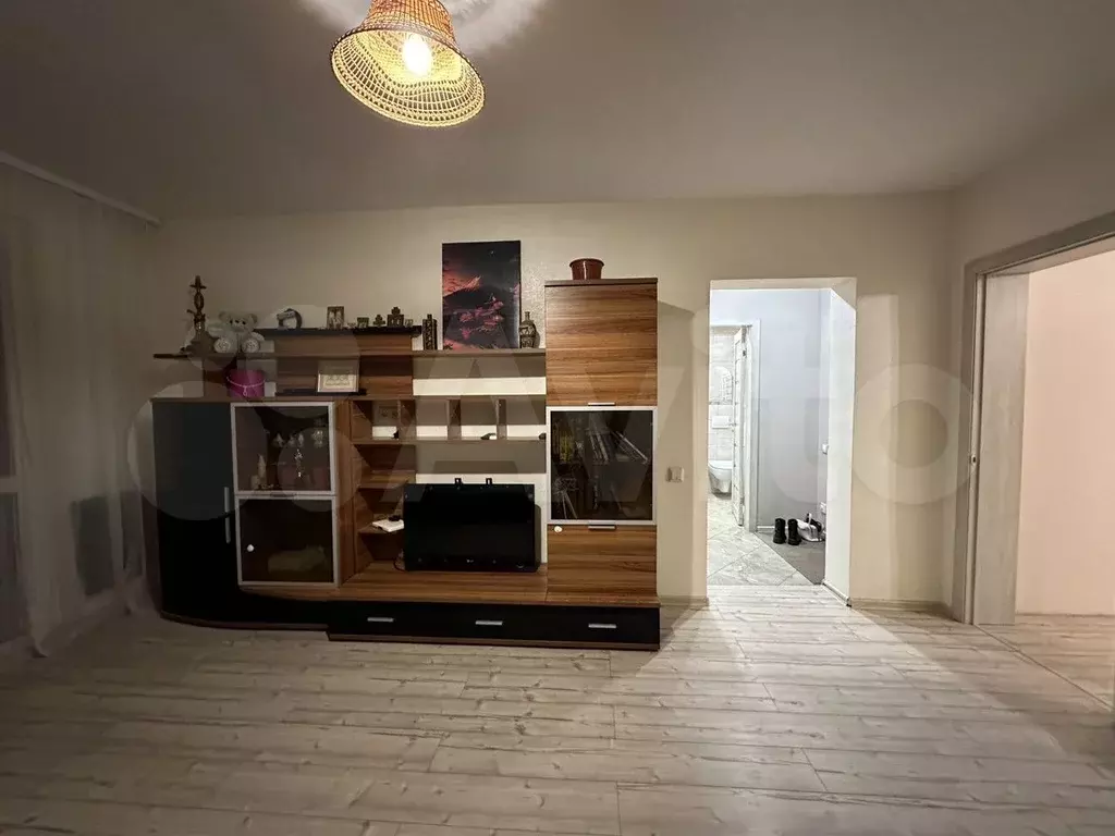 2-к. квартира, 63 м, 2/4 эт. - Фото 0