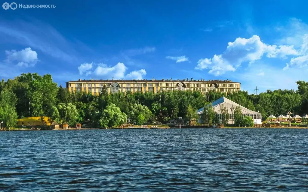 3-комнатная квартира: Грибки, Адмиральская улица, 6с1 (94 м) - Фото 1