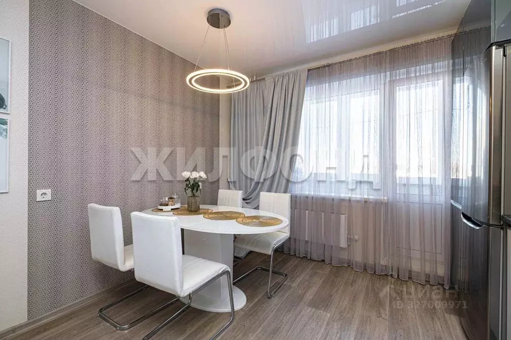 3-к кв. Новосибирская область, Новосибирск ул. Титова, 236/1 (82.0 м) - Фото 2