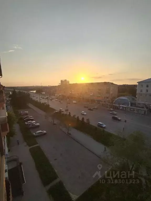 3-к кв. Омская область, Омск просп. Карла Маркса, 12 (92.6 м) - Фото 0