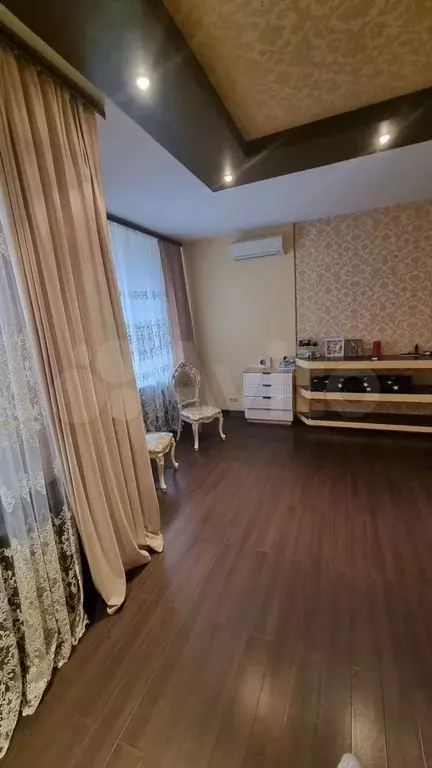 Аукцион: 4-к. квартира, 178,4 м, 17/18 эт. - Фото 1