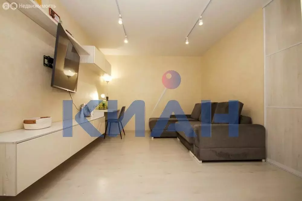 3-комнатная квартира: Красноярск, Судостроительная улица, 62 (72.1 м) - Фото 2