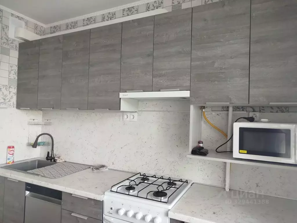 2-к кв. Псковская область, Печоры Юрьевская ул., 57 (52.0 м) - Фото 2