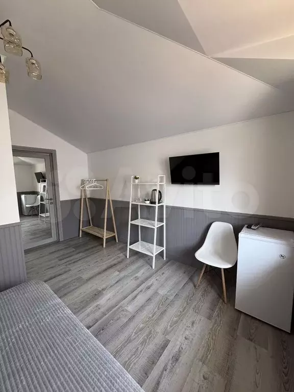 Комната 15 м, 2/2 эт. - Фото 1