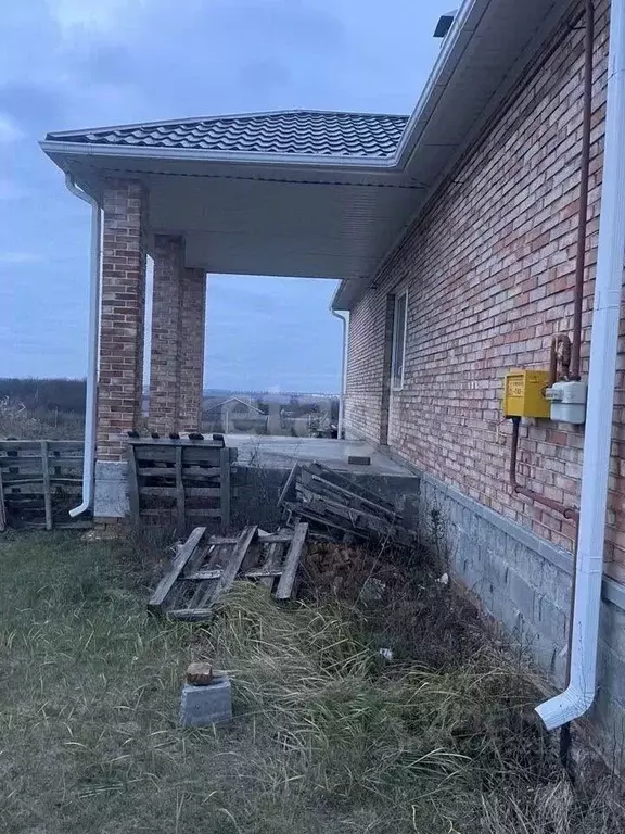 Дом в Белгородская область, Белгородский район, Никольское с/пос, с. ... - Фото 1