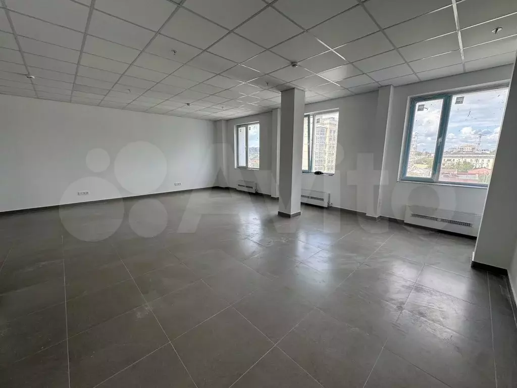 Помещение под офис 65м2 в бизнес-центре - Фото 0