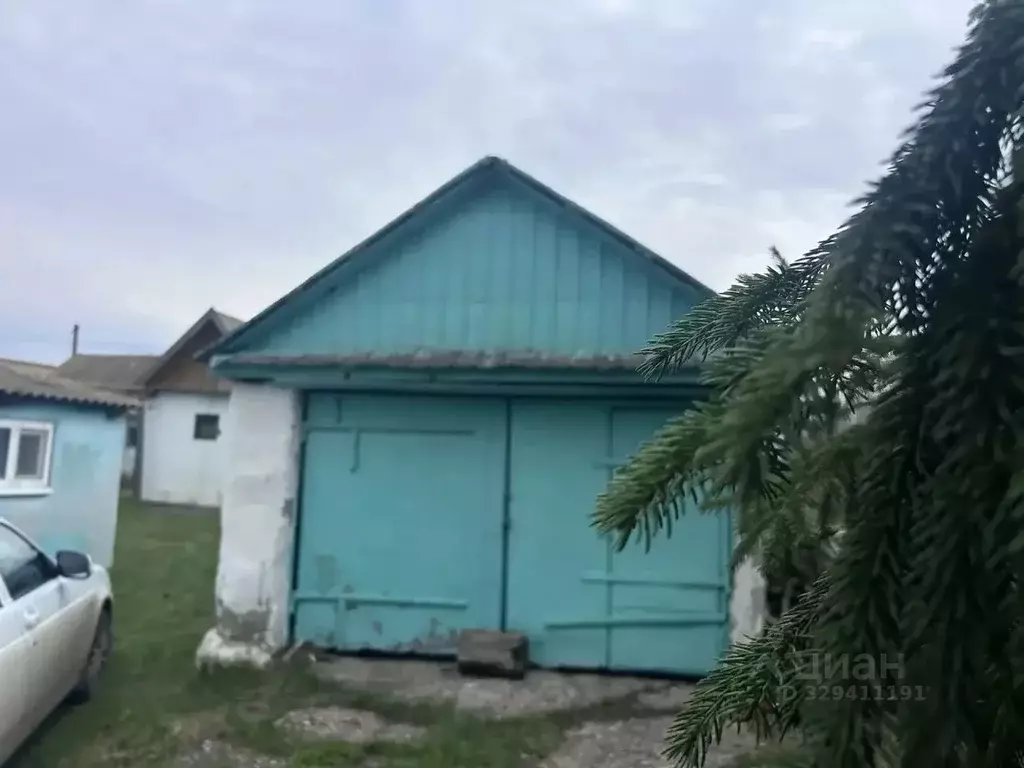 Дом в Саратовская область, Петровский район, Новозахаркинское ... - Фото 2