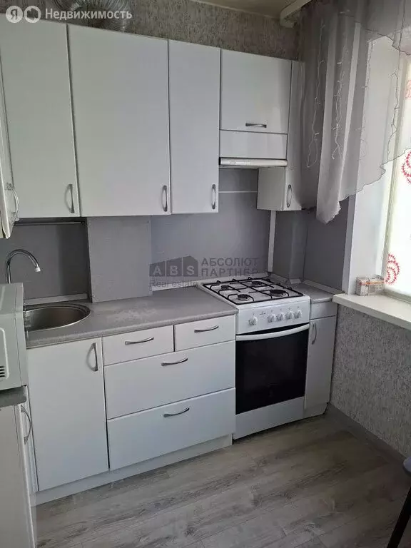 2-комнатная квартира: Великий Новгород, Державинский район, улица ... - Фото 0