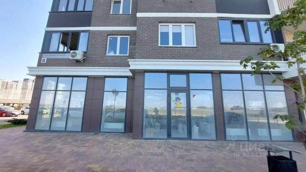 Помещение свободного назначения в Краснодарский край, Краснодар бул. ... - Фото 1