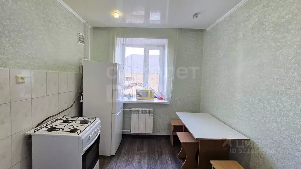 4-к кв. Оренбургская область, Оренбург Алтайская ул., 12а (73.0 м) - Фото 0