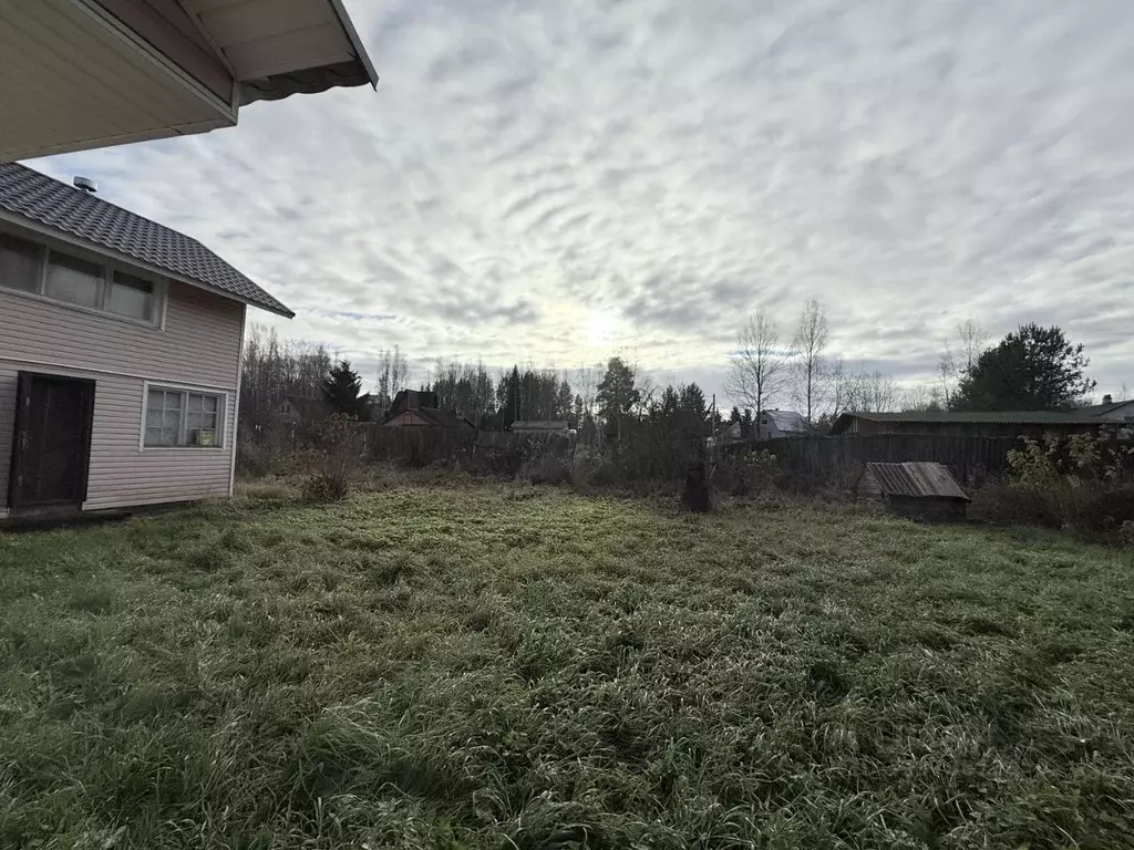 Участок в Ленинградская область, Приозерский район, Ромашкинское ... - Фото 2
