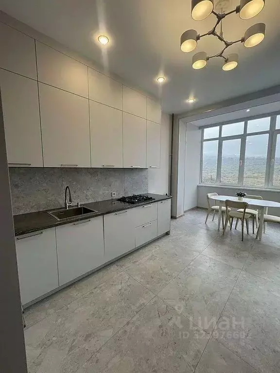 2-к кв. Кабардино-Балкария, Нальчик ул. Атажукина, 151 (70.0 м) - Фото 1