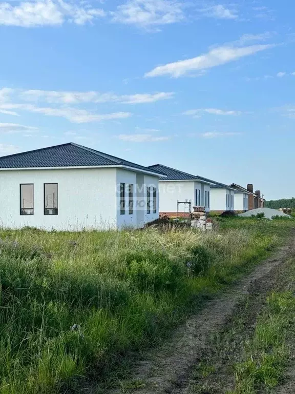 Дом в Курская область, Курский район, Клюквинский сельсовет, д. Долгое ... - Фото 1