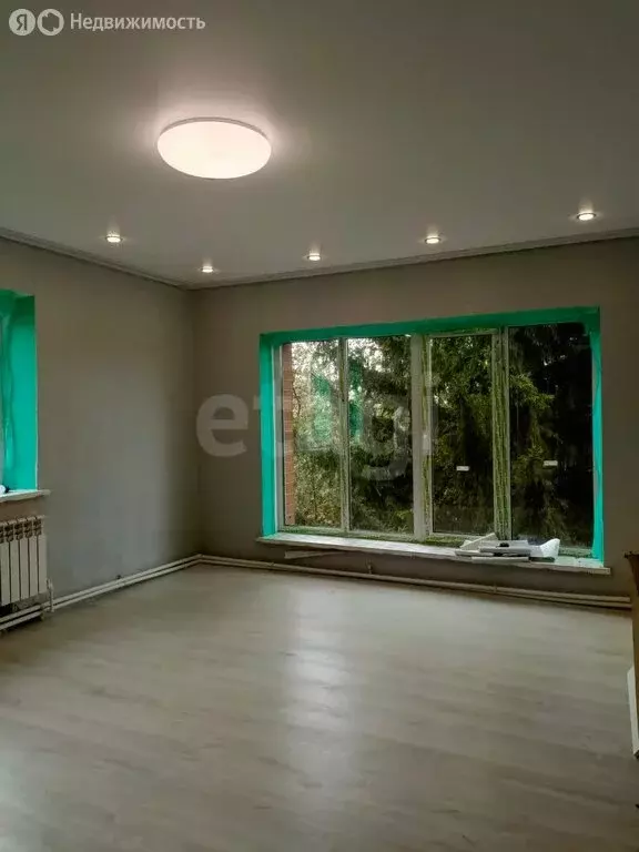Дом в село Усть-Заостровка, Спортивная улица (400 м) - Фото 0