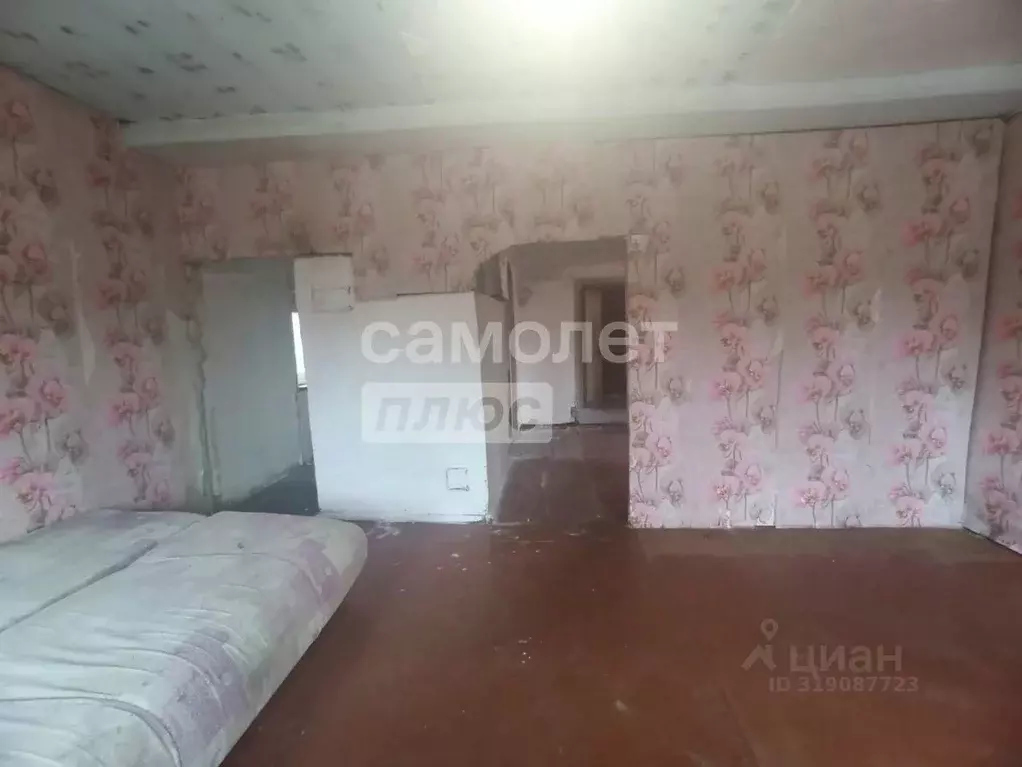 Дом в Свердловская область, Артемовский ул. Бабушкина, 56 (28 м) - Фото 0