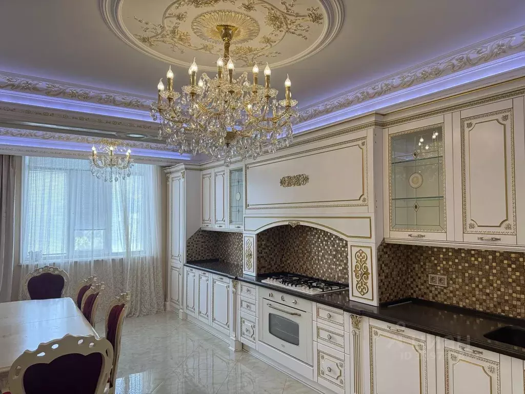 3-к кв. Дагестан, Махачкала ул. Ирчи Казака, 46 (135.0 м) - Фото 1