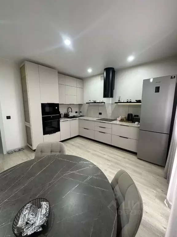 2-к кв. Красноярский край, Красноярск Норильская ул., 10А (70.0 м) - Фото 0