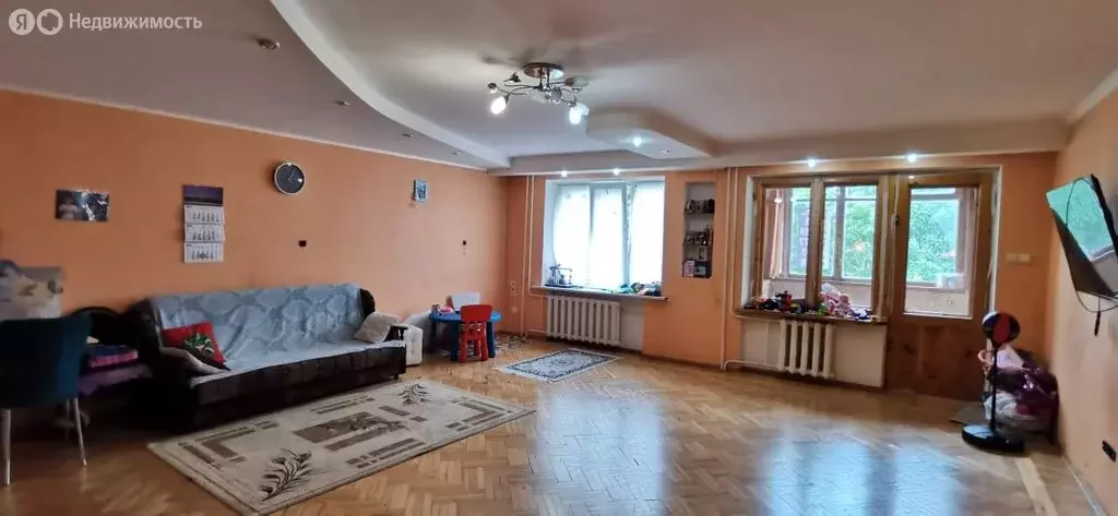 3-комнатная квартира: Ессентуки, улица Маяковского, 13 (99.14 м) - Фото 0