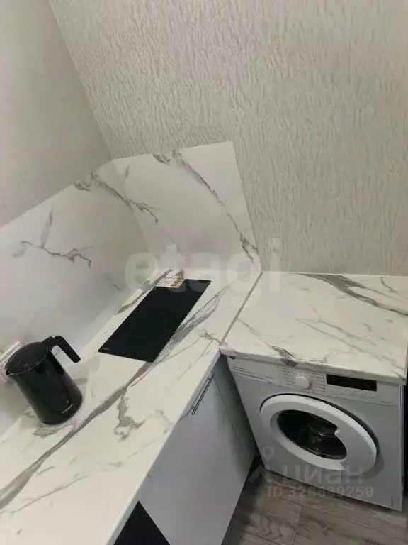 Студия Новосибирская область, Новосибирск ул. Плющихинская, 1к8 (39.0 ... - Фото 2