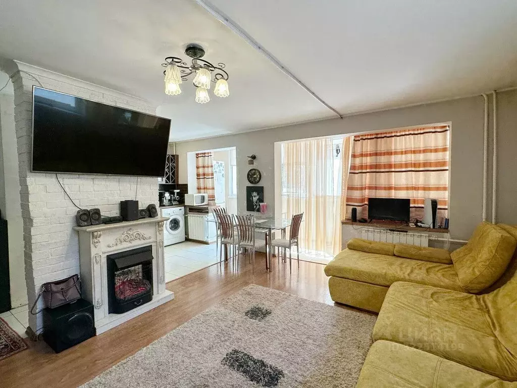 2-к кв. Севастополь ул. Маршала Бирюзова, 17 (57.0 м) - Фото 1