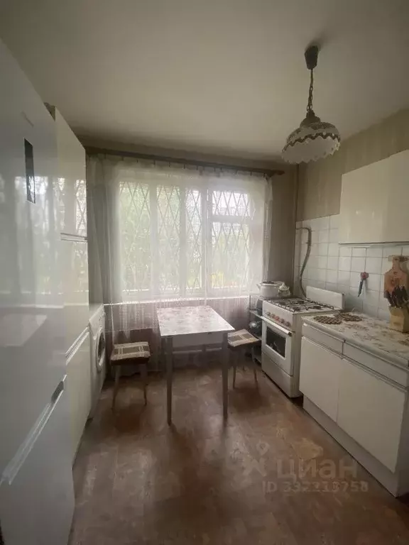 3-к кв. Ленинградская область, Гатчина ул. Слепнева, 15 (73.5 м) - Фото 2