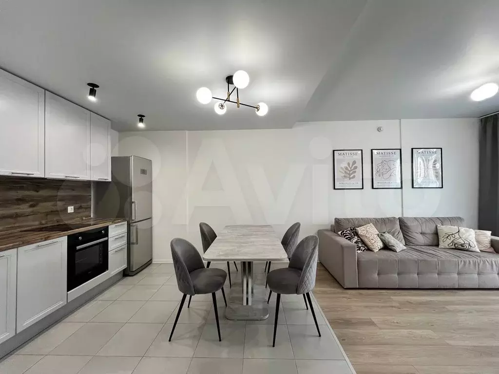 4-к. квартира, 100 м, 18/33 эт. - Фото 0