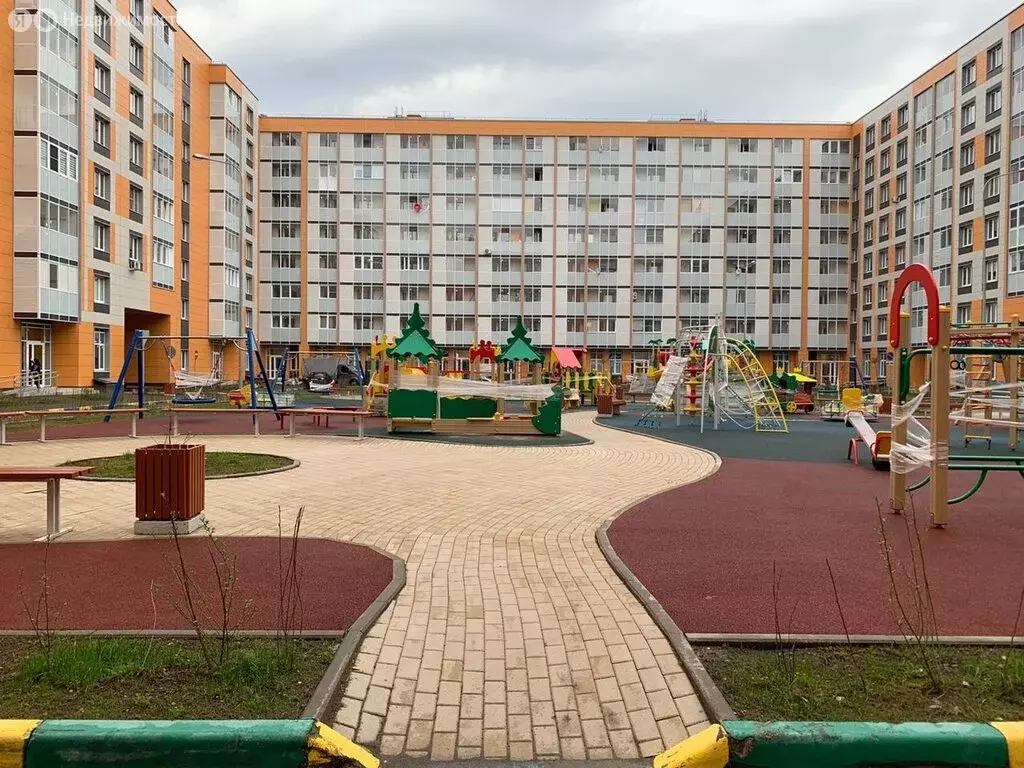 Квартира-студия: посёлок городского типа Нахабино, улица Белобородова, ... - Фото 2