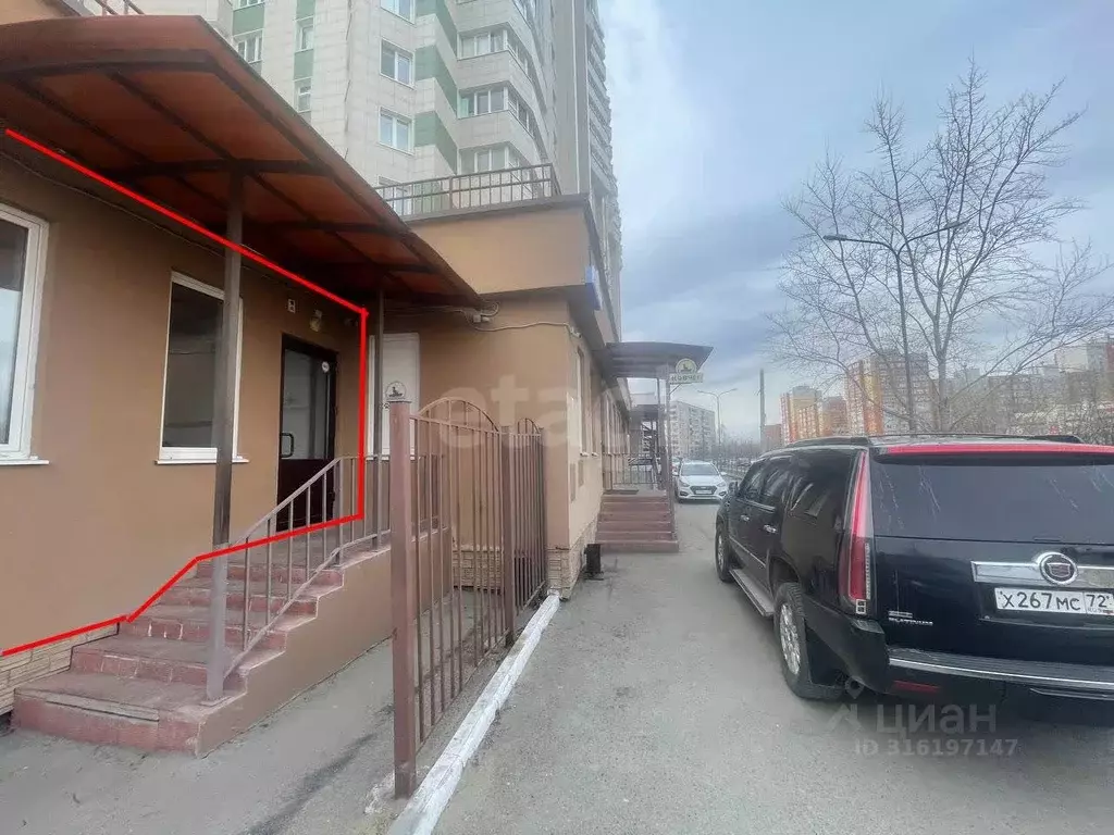 Помещение свободного назначения в Тюменская область, Тюмень Заречный ... - Фото 0