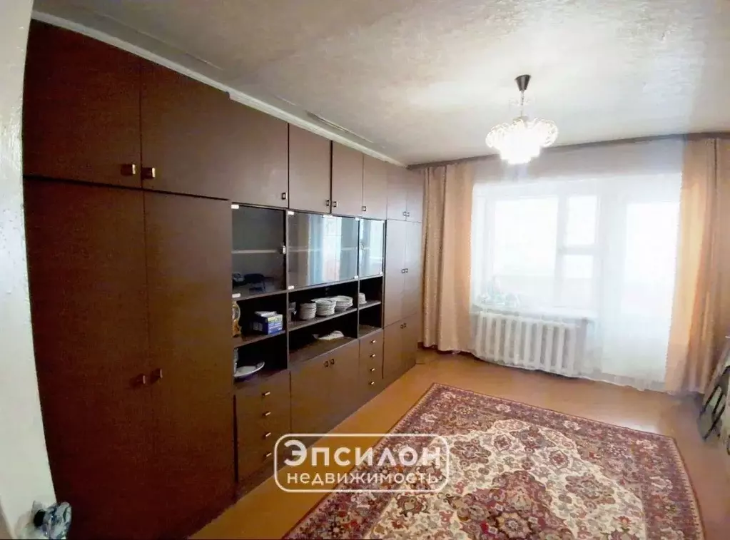 3-к кв. Курская область, Курск ул. Черняховского, 54 (58.7 м) - Фото 2