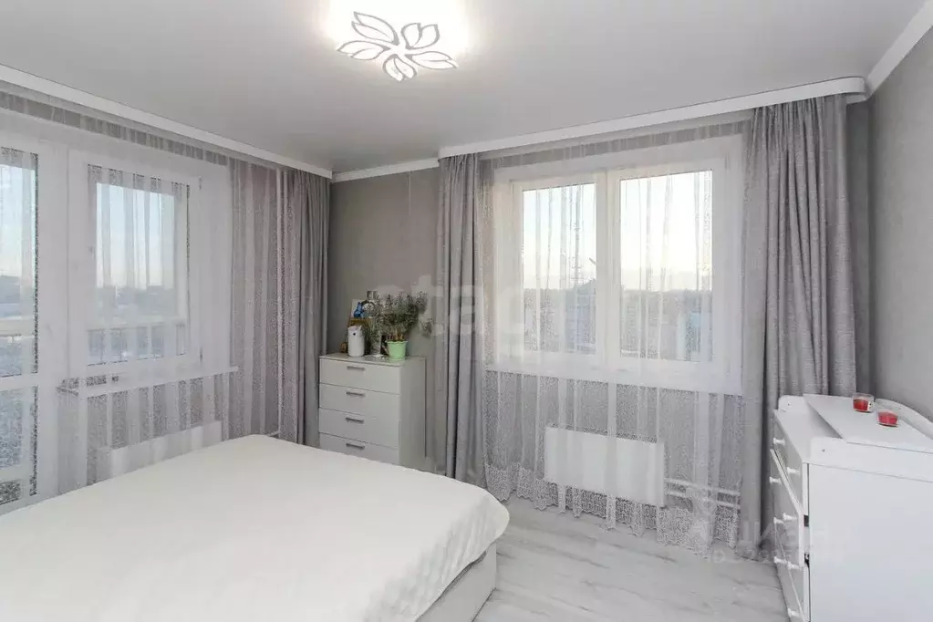 1-к кв. Тюменская область, Тюмень ул. 50 лет Октября, 75к1 (49.1 м) - Фото 1