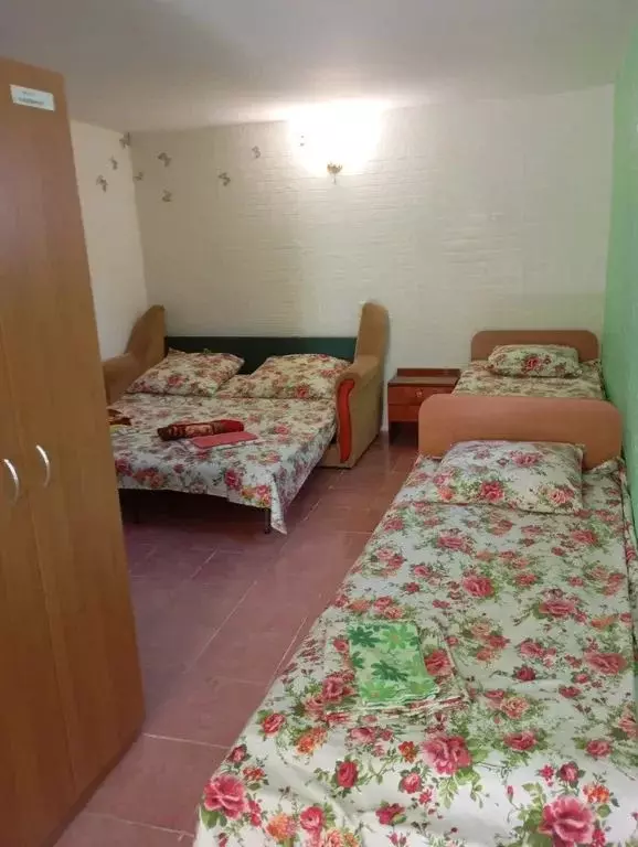Комната Крым, Черноморское пгт ул. Пограничная, 14 - Фото 0