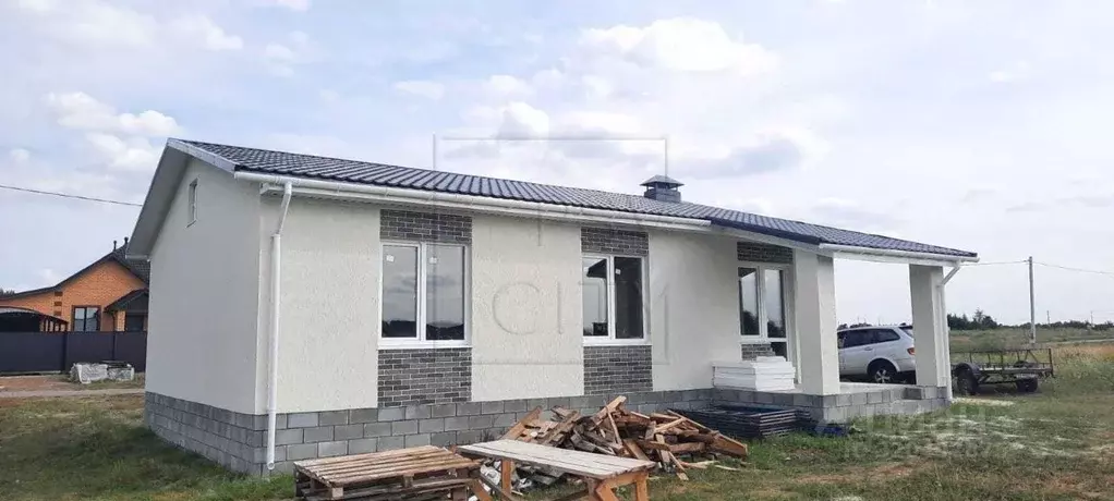 Дом в Белгородская область, Белгородский район, Ериковское с/пос, с. ... - Фото 0