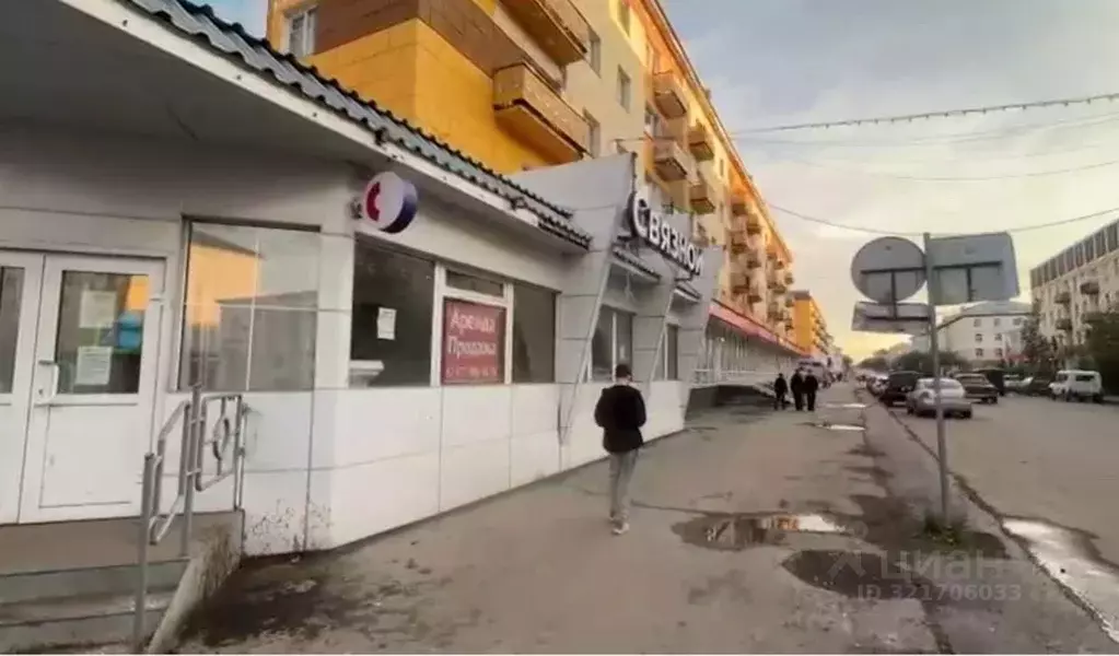 Помещение свободного назначения в Коми, Воркута ул. Ленина, 32 (118 м) - Фото 1