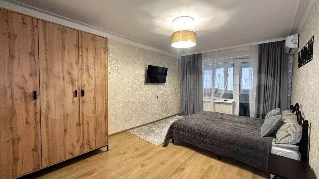 1-к. квартира, 40 м, 9/10 эт. - Фото 0