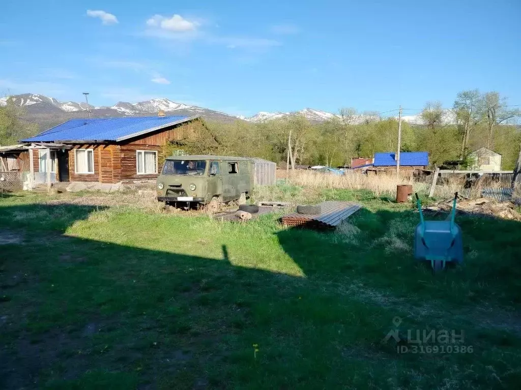 Дом в Камчатский край, Быстринский муниципальный округ, с. Эссо ул. ... - Фото 0
