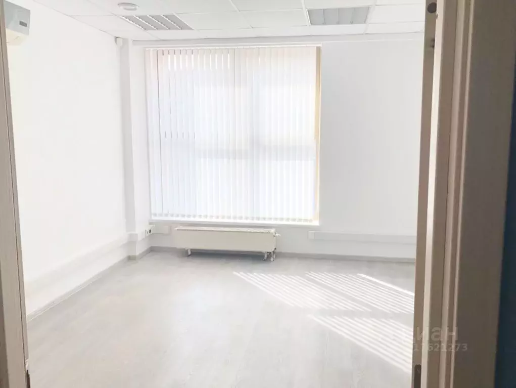 Офис в Омская область, Омск ул. Гагарина, 14 (18 м) - Фото 1