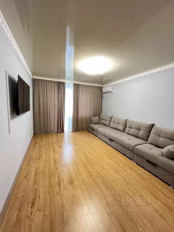 2-к кв. Астраханская область, Астрахань Бакинская ул., 94 (70.0 м) - Фото 1