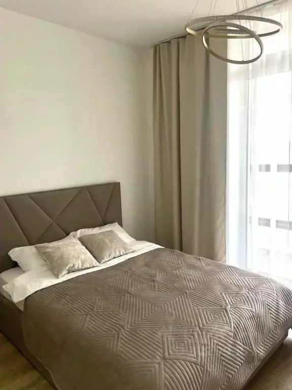 1-к кв. Свердловская область, Екатеринбург бул. Новосинарский, 5 (26.0 ... - Фото 1