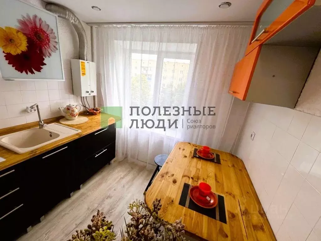 2-к кв. Орловская область, Орел ул. Достоевского, 8 (44.6 м) - Фото 1