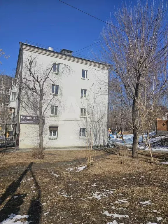 Комната 10 м в 3-к., 4/4 эт. - Фото 0