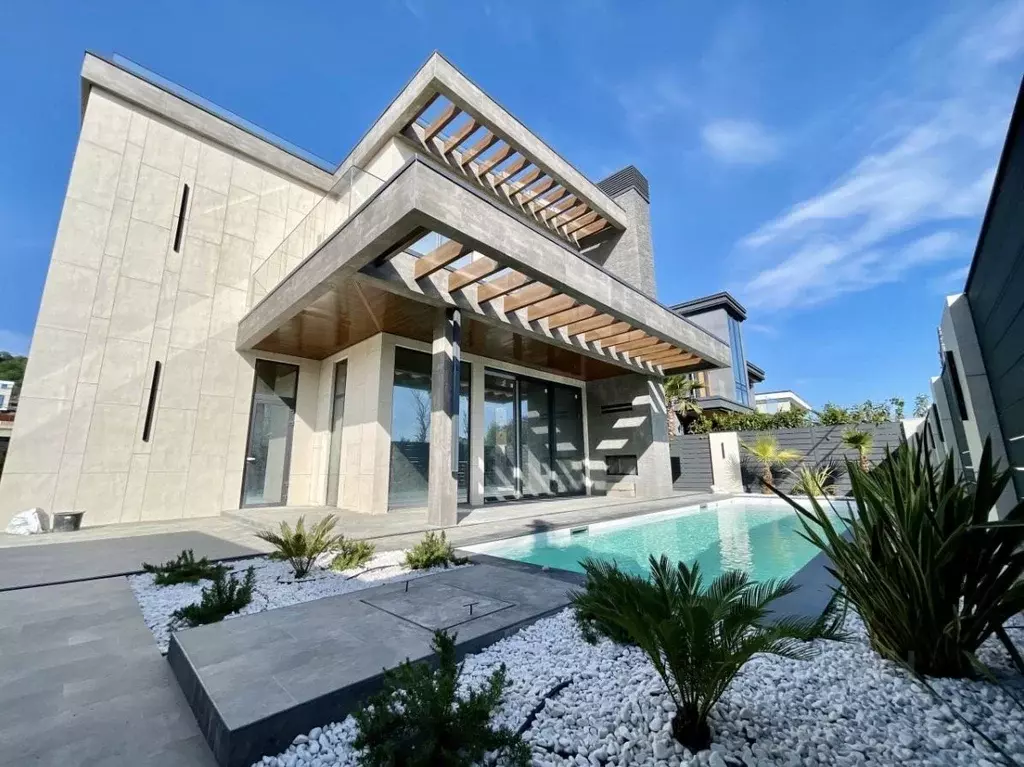 Дом в Краснодарский край, Сочи Сириус пгт, ул. Рекордов (300 м) - Фото 1