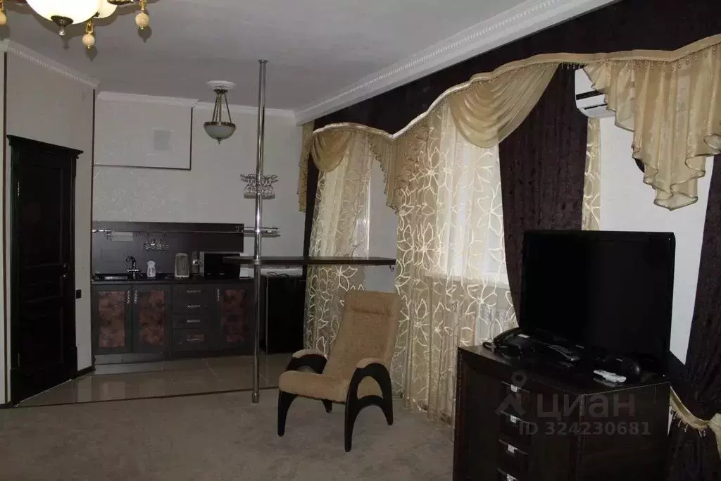 Комната Саратовская область, Вольск Одесская ул., 7/19 - Фото 2